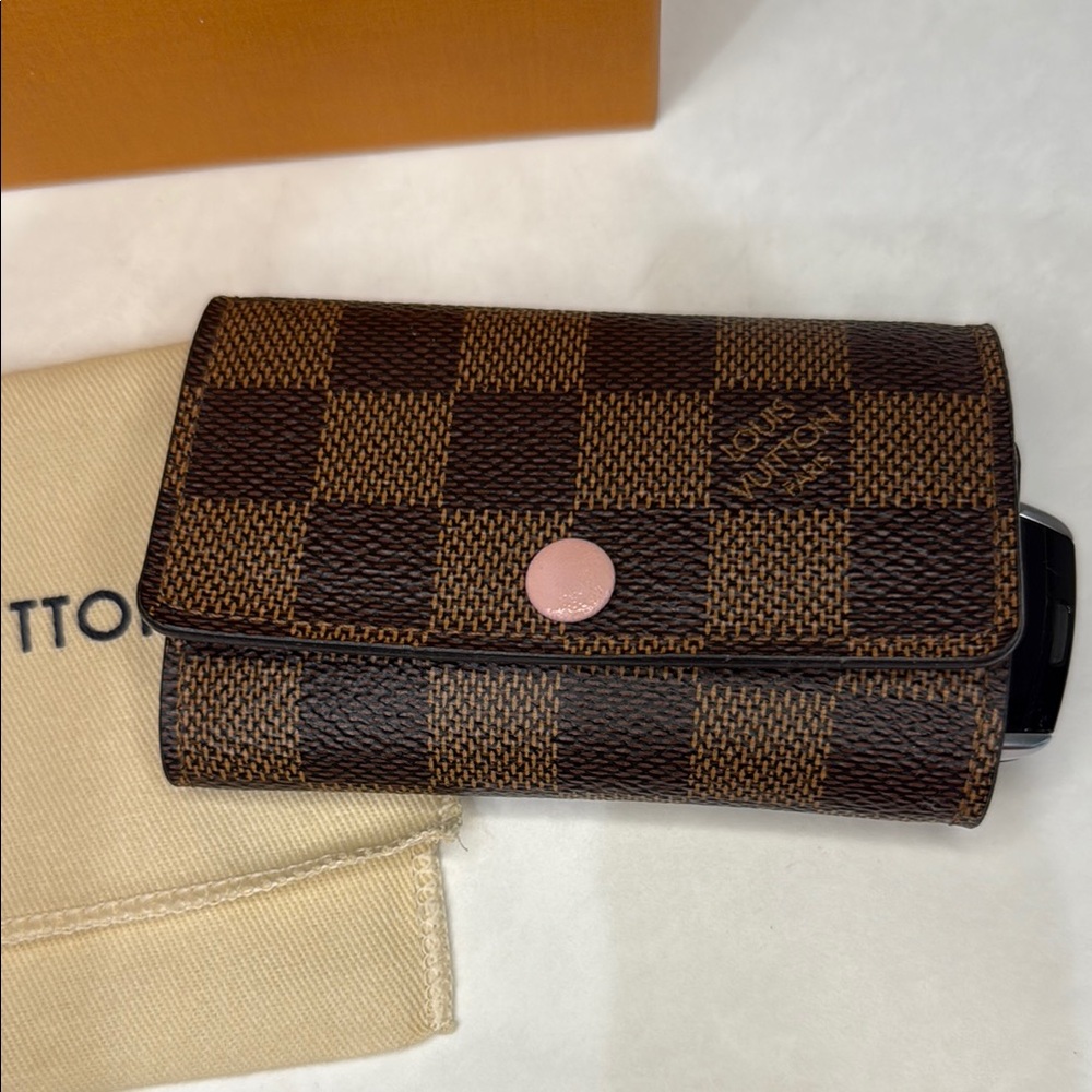 Louis Vuitton Key Holder Damier Ebene